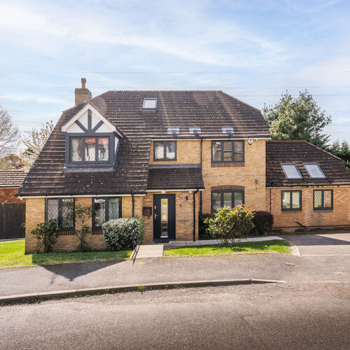 The Oaks, Watford WD19 4LR