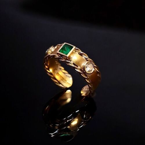 Gallery | Aura Jewellers | Jewellery repairs and alterations, Brownhills | Jewellery specialists, West Midlands Jewellers | Bespoke jewellery, Hand engraving, Valuations