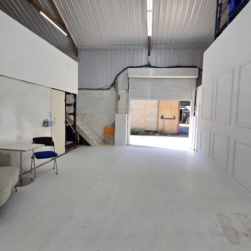 Warehouse / Storage Unit (1,109 sq ft)