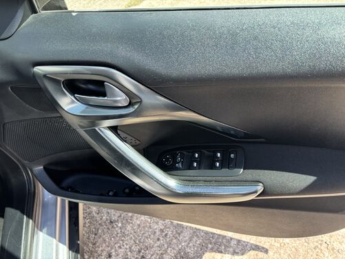 Peugeot 2008 1.2 PureTech Allure Euro 6 5dr