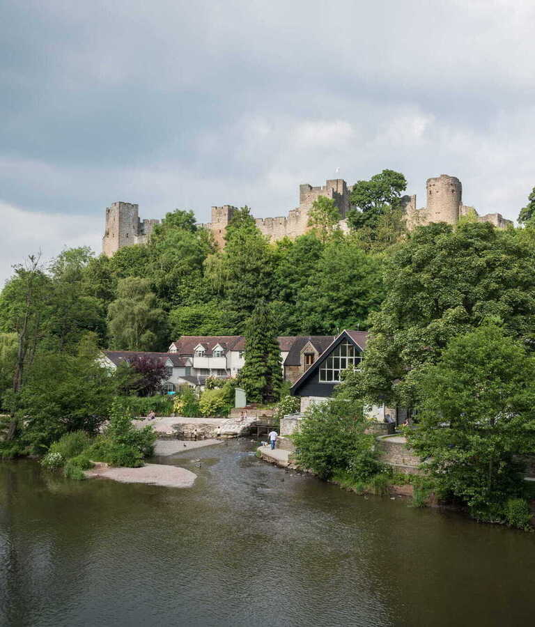 Welcome  | Holidayhouseludlow.co.uk | Self Catering Accommodation in Ludlow | Rental Home in Ludlow Town Centre with Secure Private Parking | Historic Places To Stay in Ludlow Shropshire