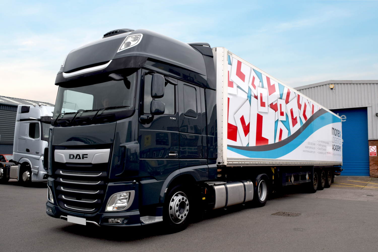 Monex Academy - 43ft Rigid Trailer 