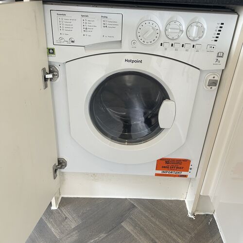 BROWNE WILLIS CLOSE, BLETCHLEY - 2 BEDROOM 2 BATHROOM