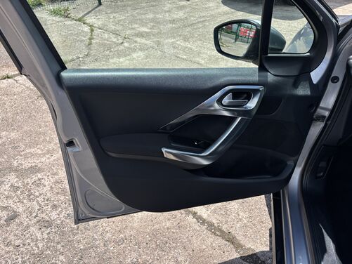 Peugeot 2008 1.2 PureTech Allure Euro 6 5dr
