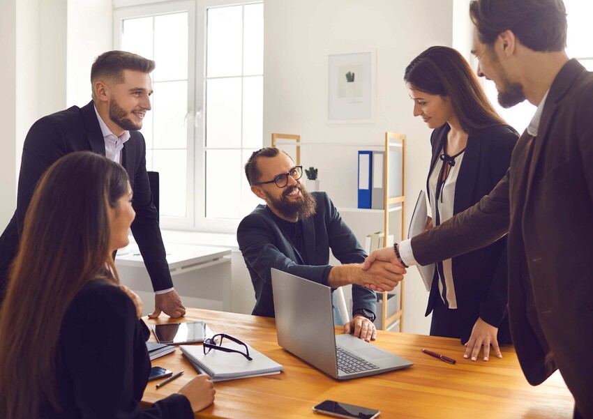 Remote vs Hybrid Work: Which is Right for Your IT Career