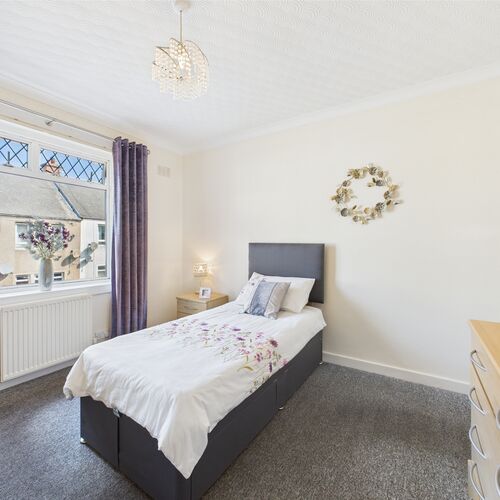 West Main Street, Darvel