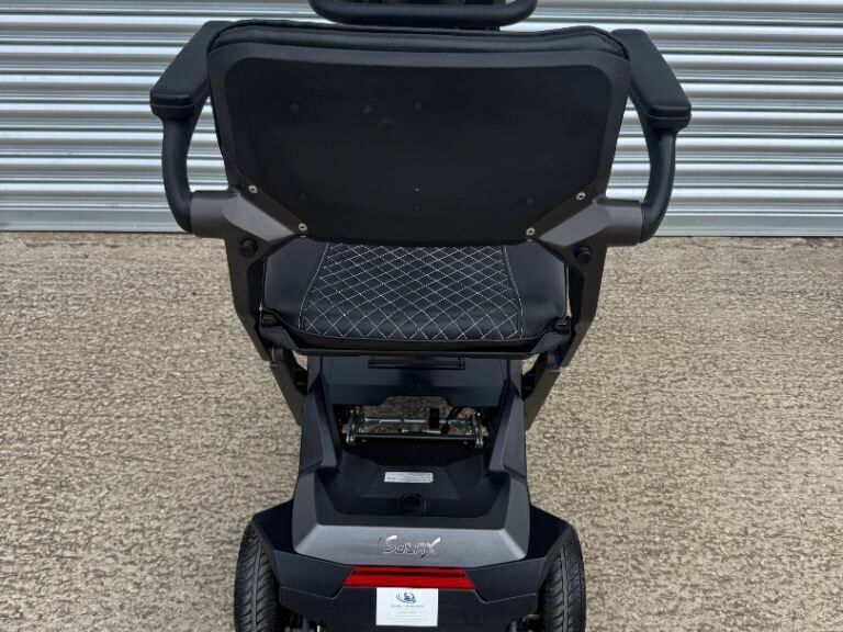 The Executive Luxury Auto Folding