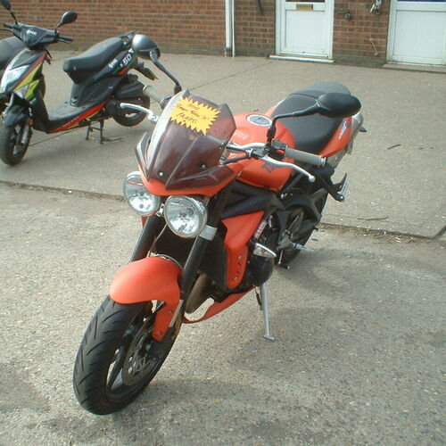 TRIUMPH STREET TRIPLE R