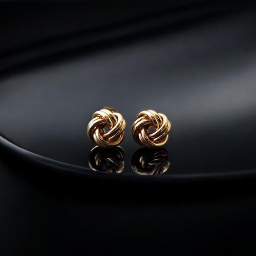 Knot stud earrings