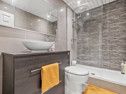 George Street, Falkirk, FK2 7EY