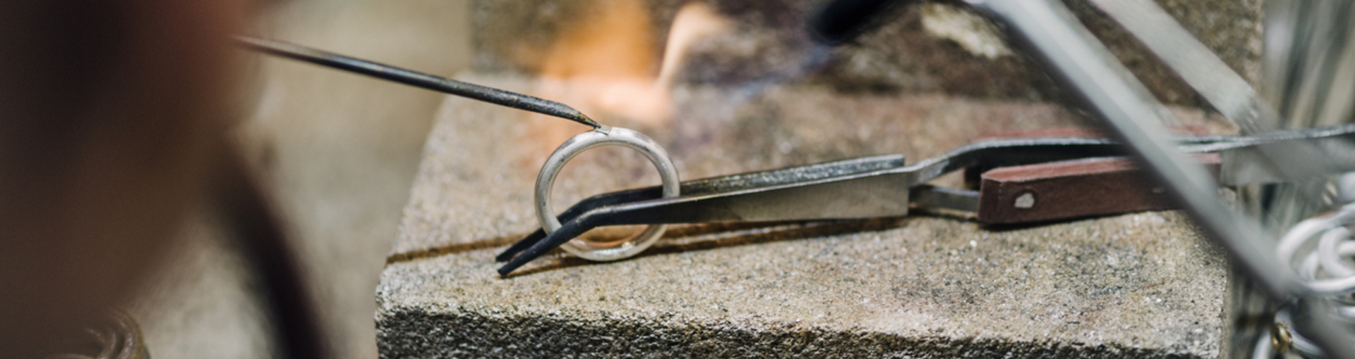 Classes  | Gypsy Jeweller | One to one jewellery tuition |  Learn enamelling and stone setting | Unique handcrafted jewellery