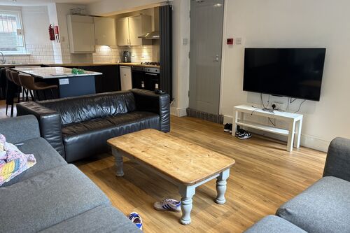 8 Cliff Mount Terrace