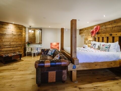 Deluxe Suite/Apartment - "Butterfly Suite"