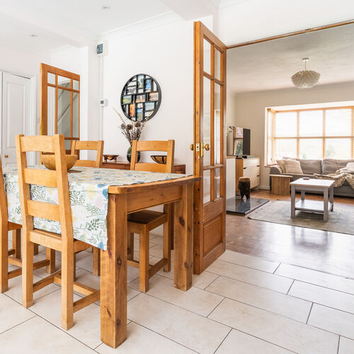 1 Hillside Way, Welwtn AL6 0TY