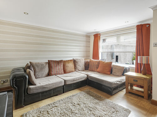 Garvally Crescent, Alloa, FK10 2LZ