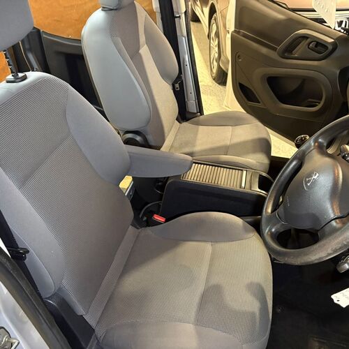 2012 (12) PEUGEOT PARTNER L1 1.6 HDi DIESEL 850 S 4 DOOR 