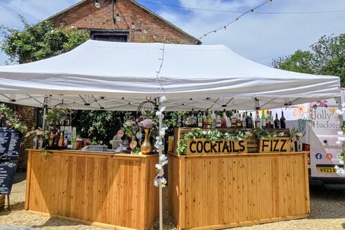 Gallery | Jolly Hucksters Mobile Bar Company | mobile bar Hertfordshire/mobile bar Buckinghamshire/mobile bar Hertfordshire/Wedding bar Buckinghamshire | wedding bar Hertfordshire | Real ale events bar /corporate events Hertfordshire/party bars Buckinghamshire/charity event bars