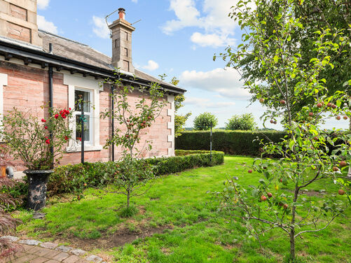 Cemetery Lodge, Parkhead Road, Sauchie, FK10 3BH