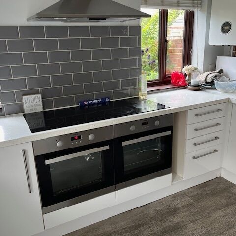 Cricklade Road  Ensuite Room To Let