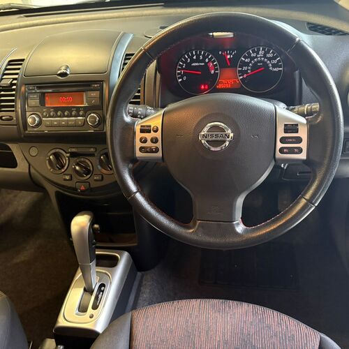 2011 (11) NISSAN NOTE ACENTA 1.6 5 DOOR AUTOMATIC