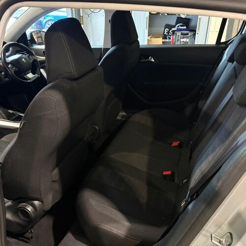 2015 (15) PEUGEOT 308 ALLURE 1.6 HDi DIESEL 5 DOOR 