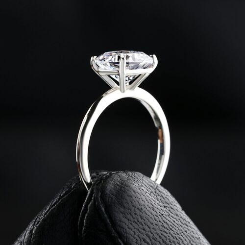 Gallery | Aura Jewellers | Jewellery repairs and alterations, Brownhills | Jewellery specialists, West Midlands Jewellers | Bespoke jewellery, Hand engraving, Valuations