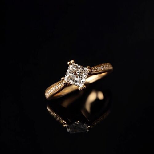 Gallery | Aura Jewellers | Jewellery repairs and alterations, Brownhills | Jewellery specialists, West Midlands Jewellers | Bespoke jewellery, Hand engraving, Valuations