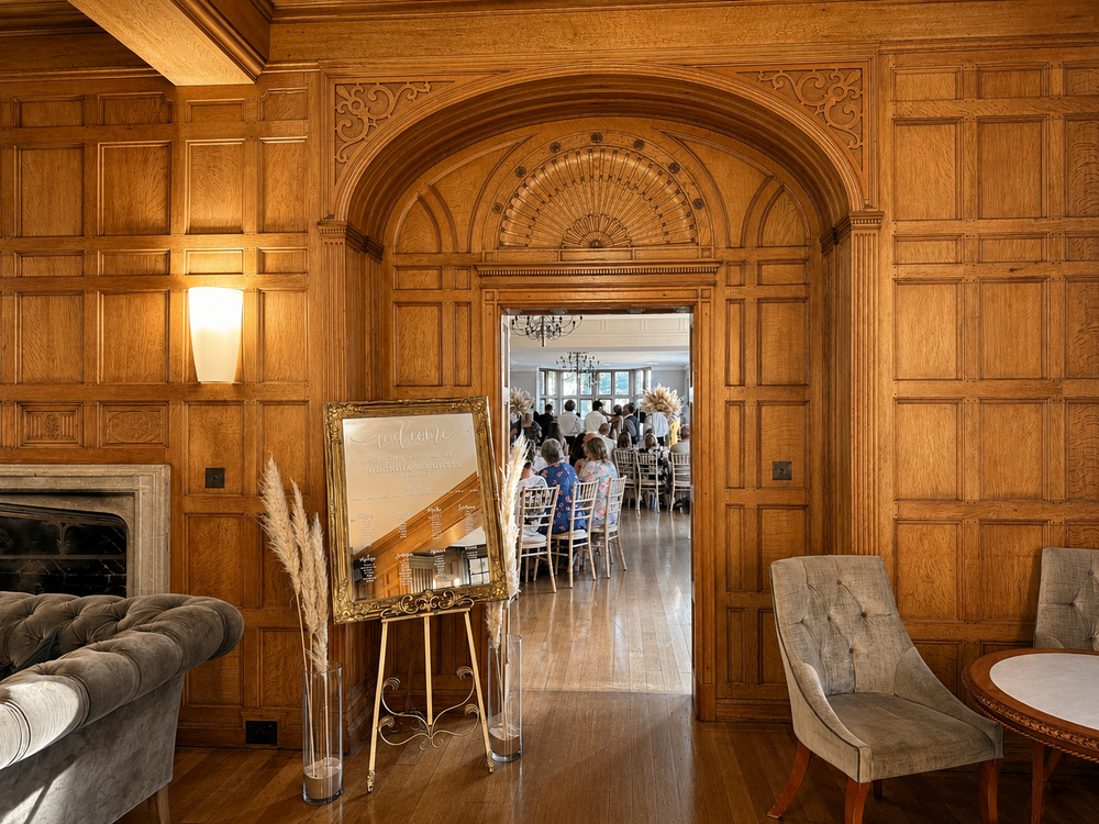 Luxury Wedding Entertainment at Coombe Lodge, Blagdon | Pic Me Photo Pods