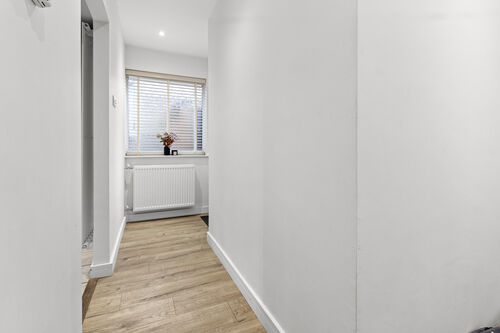 Glen Close, Polegate