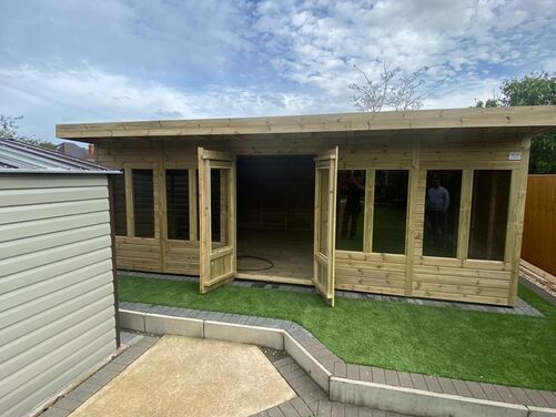 #SHP052 20x14 Pent Summer House