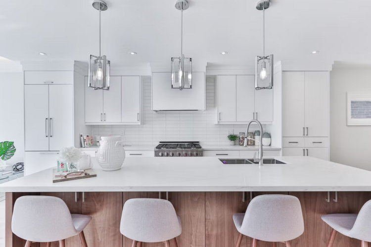 Turn House Estate Agency | Estate agent Hampton | Estate agent Hounslow | Homes for sale in Hampton | Lettings Hounslow
