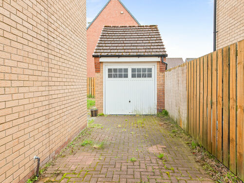 Innerdouny Drive, Maddiston, FK2 0LW