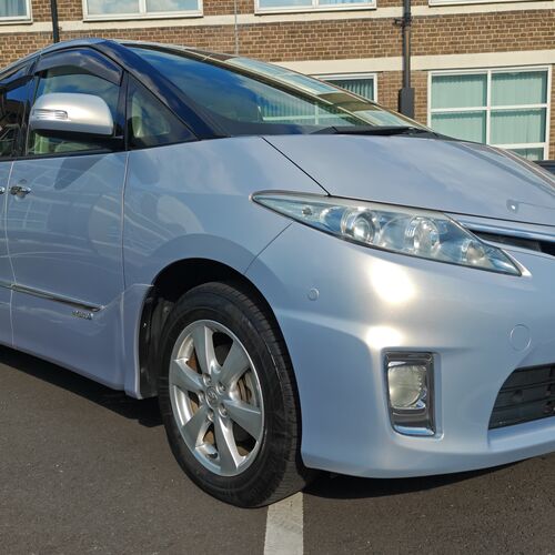 TOYOTA ESTIMA HYBRID E-FOUR