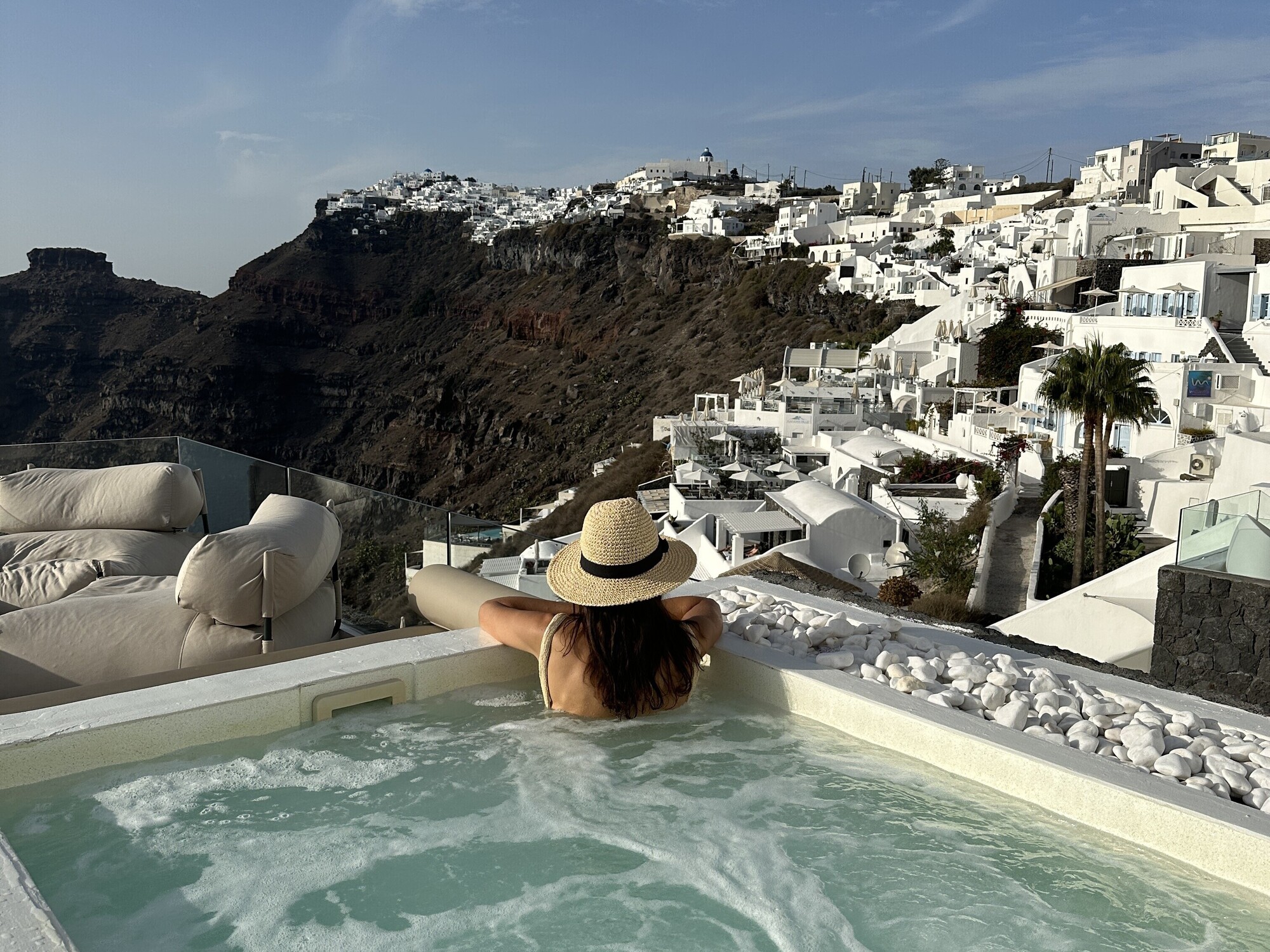 GUIDE TO SANTORINI