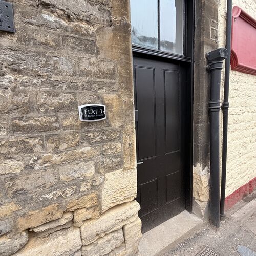 BUCKINGHAM TOWN CENTRE - 1 BEDROOM 