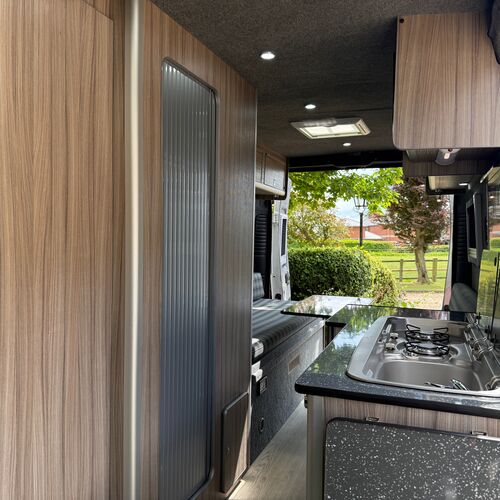 2018 Peugeot Boxer Camper Van 2.0 HDi Pro L4H2 XLWB - Pro Conversion 