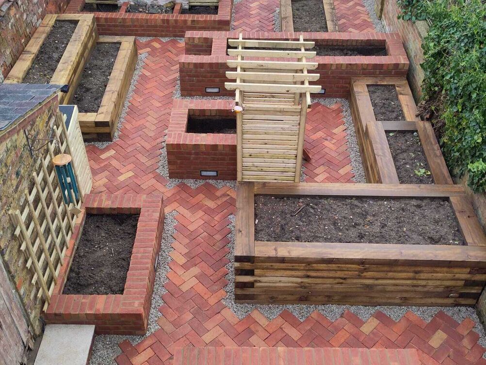 Gallery | Hd Landscaping | Landscape Gardening | Garden Maintenance Leighton Buzzard | Garden Design Bedfordshire