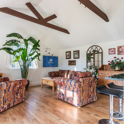 Little Tolpitts Lane, Watford WD18 9QG