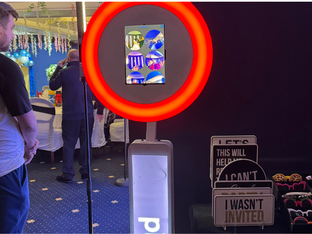Photo Booths | Pic Me! by Sweetalicious