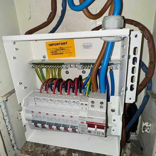 Gallery | Innovative Energy Systems Ltd | Emergency electrician Woking | Fuse board/Consumer unit replacement | Electrician Woking