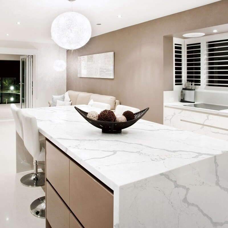  IStone Calcatta Gold