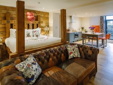 Deluxe Suite/Apartment - "Butterfly Suite"