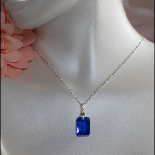 Oblong Crystal Necklace – Majestic Blue, Siam Red, Vitrail Light