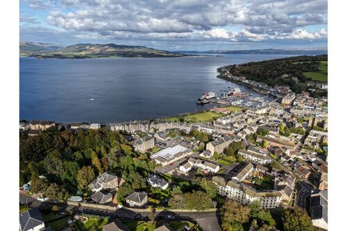 Upper Flat, Clan Villa, Bridge Street, Rothesay, Isle of Bute, PA20 0HQ