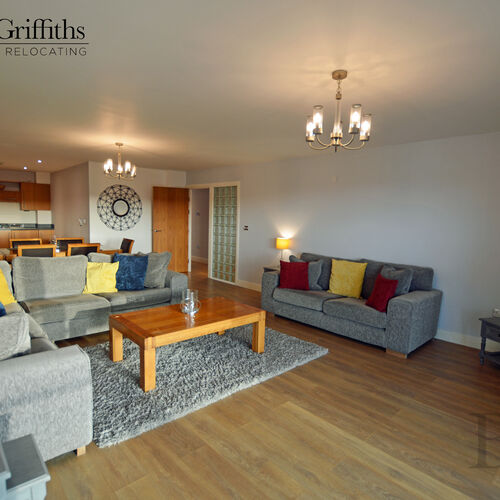 Renting in Cardiff - 2 bedroom apartment, Century Wharf, Cardiff Bay