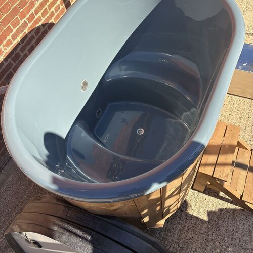 Wooden hot tub - 5ft oval