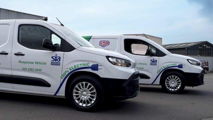 Two Toyota Proace City Verso EVs with vinyl graphics displaying "100% electric vehicle".