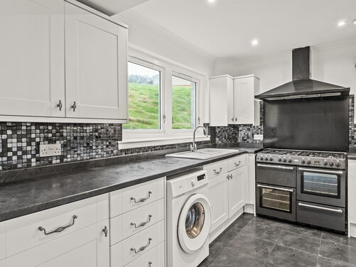 Calder Place, Hallglen, Falkirk, FK1 2QZ