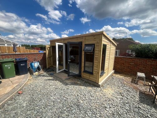 #PVC102 16x10 Pent Combi