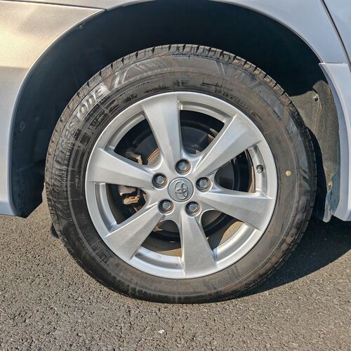 TOYOTA ESTIMA HYBRID E-FOUR